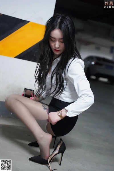 丝慕写真 SM020 玉儿 天天一元《下班后的玉儿》