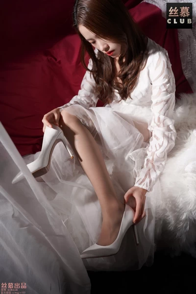 丝慕写真 SM032 琳琳 天天一元《温柔的琳，柔软的丝》