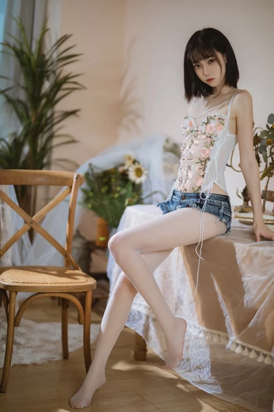 许岚LAN – NO.001 少女纯欲牛仔短裤