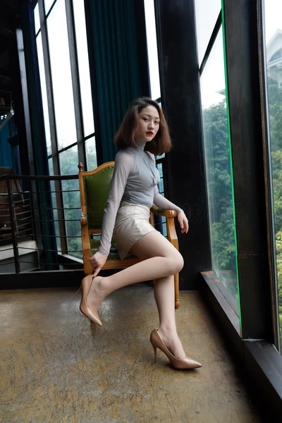 壹吻映画 YW026《辣辣·醉人红唇》