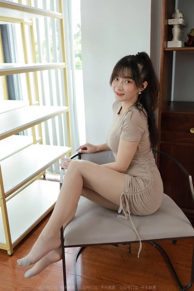 [IESS异思趣向]丝享家 1207 秋秋《寂寞的灰色》