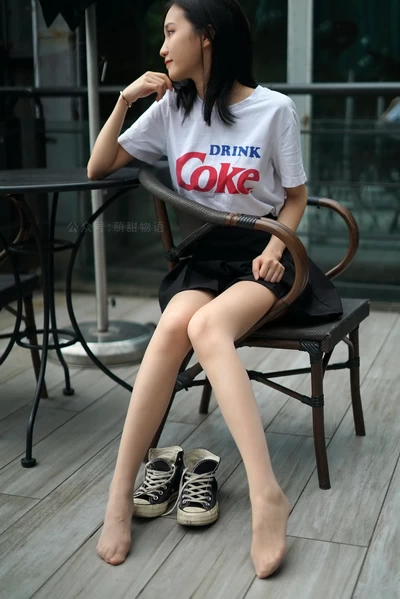 [萌甜物语]XM107《清纯百褶裙-腿腿》