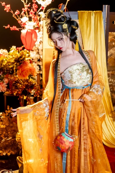 年年nnian – NO.116 金蛇贺岁